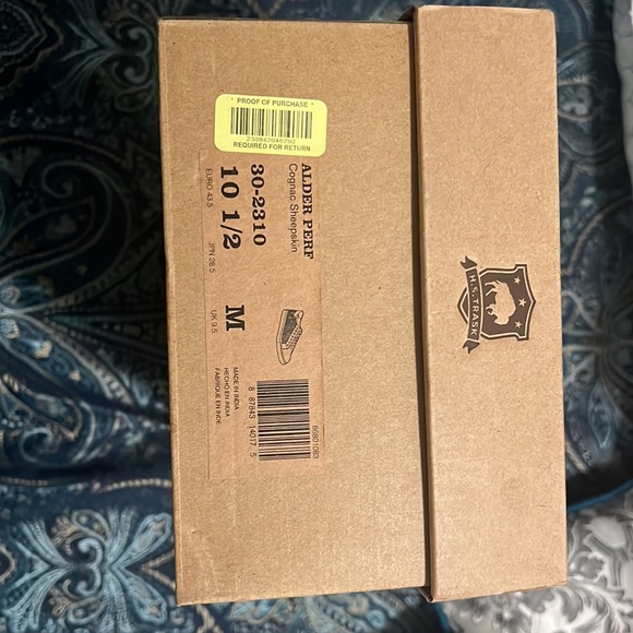 These shoes are barely worn, a really great pair. - Picture 4 of 4